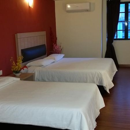 Smart Hotel Серембан Екстериор снимка