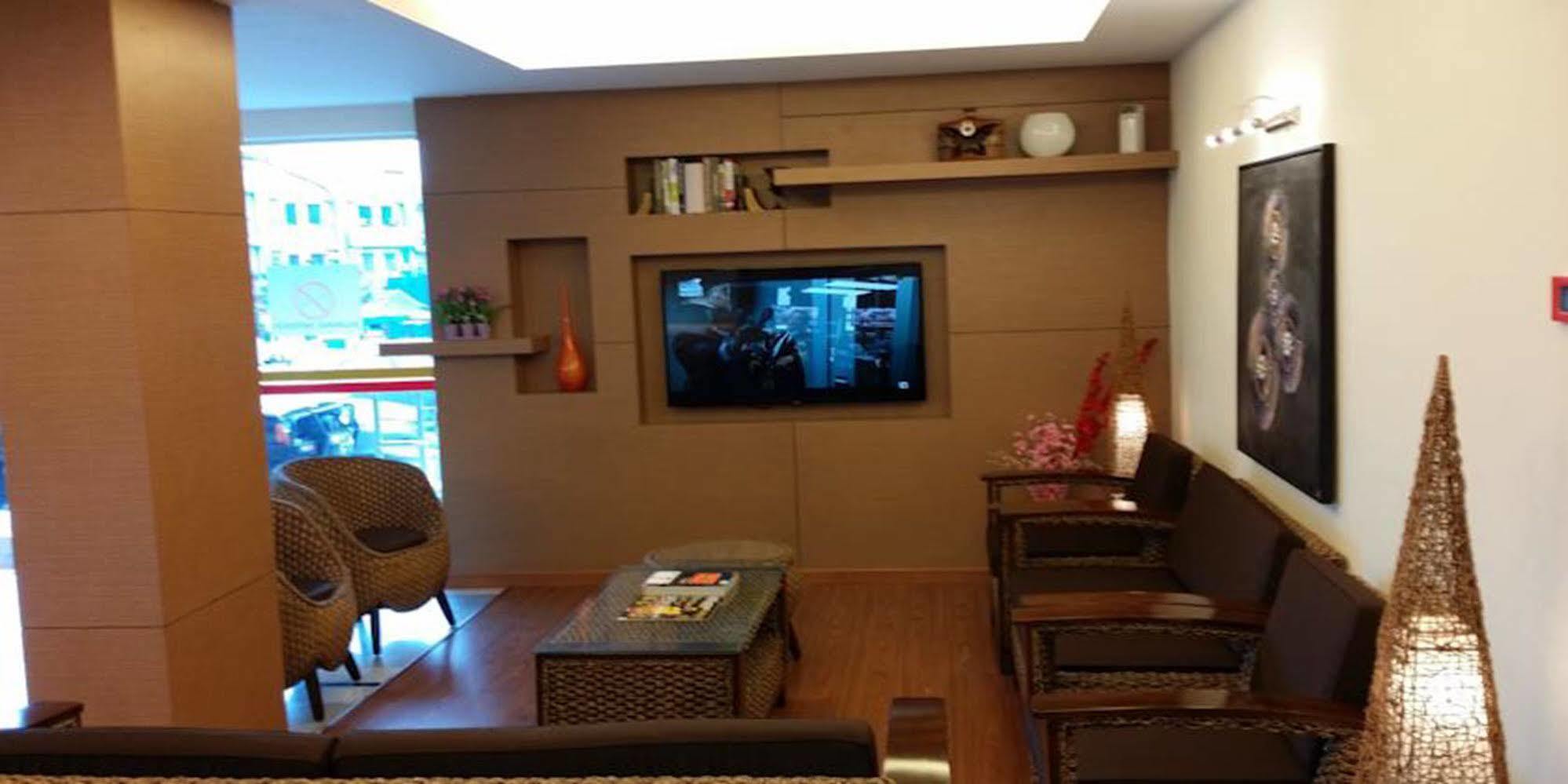 Smart Hotel Серембан Екстериор снимка